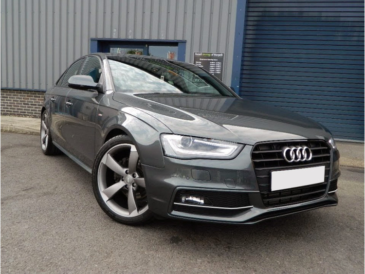 Cornice cromata per fari antinebbia Audi A4 s&eacute;rie 4 15-26