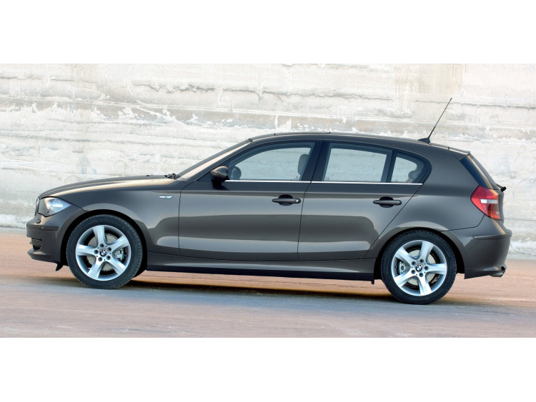 Fascia cromata di contorno inferiore dei vetri laterali BMW S&eacute;rie 1 E87 LCI 07-11