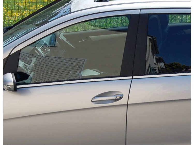 Fascia cromata di contorno inferiore dei vetri laterali Mercedes Classe A W169 04-08,W169 Phase 2 08