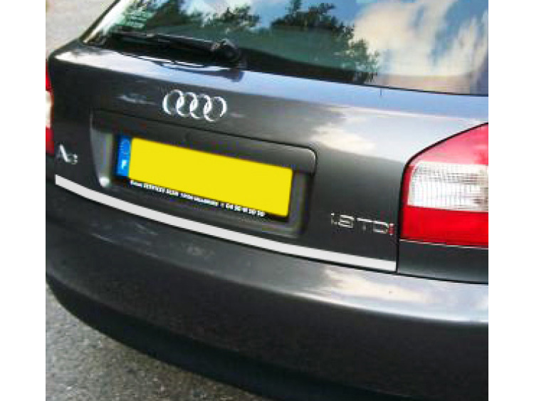 Fascia per bagagliaio cromata Audi A3 s&eacute;rie 1 96-00