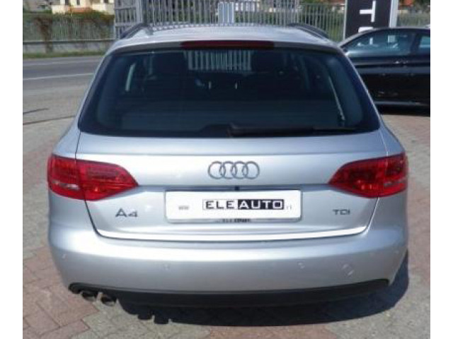 Fascia per bagagliaio cromata Audi A4 série 3 phase 2 avant 1126