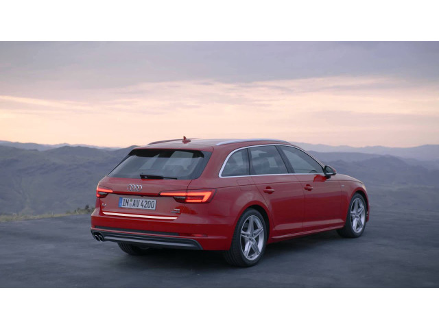 Fascia per bagagliaio cromata Audi A4 série 4 avant 1519