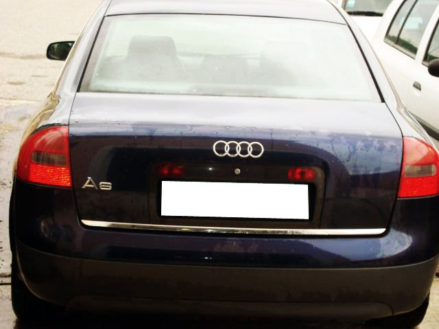 Fascia per bagagliaio cromata Audi A6 Série 2 9701 Audi A6 Série 2 Avant 9705 Audi A6 Série 2 Phase 2 0104 Audi A6 Série 2 Phase 2 Avant 0105