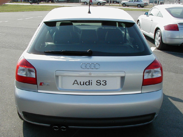 Fascia per bagagliaio cromata Audi S3 9803