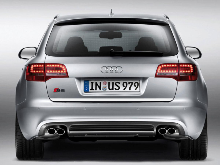 Fascia per bagagliaio cromata Audi S6 06-08