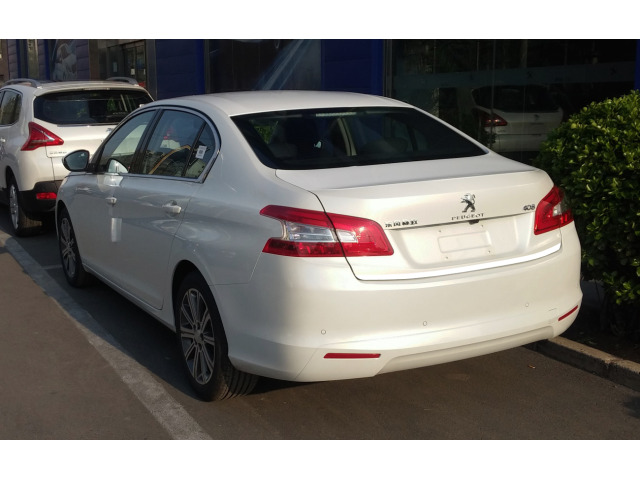 Fascia per bagagliaio cromata Peugeot 408