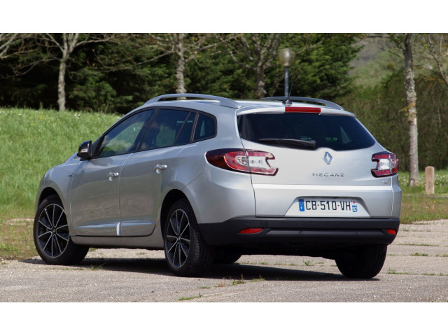 Fascia per bagagliaio cromata Renault Mégane III estate 0912