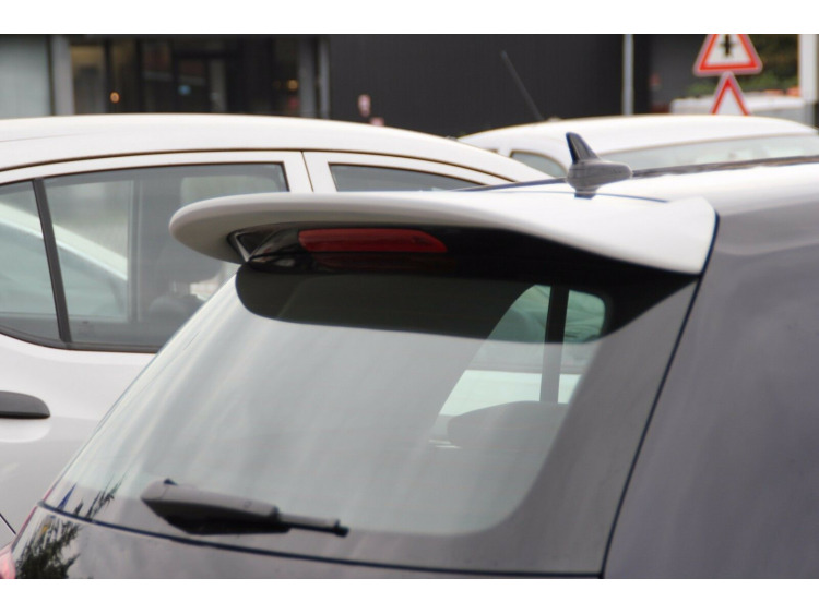 Spoiler VW Golf 7 v2 apprettare